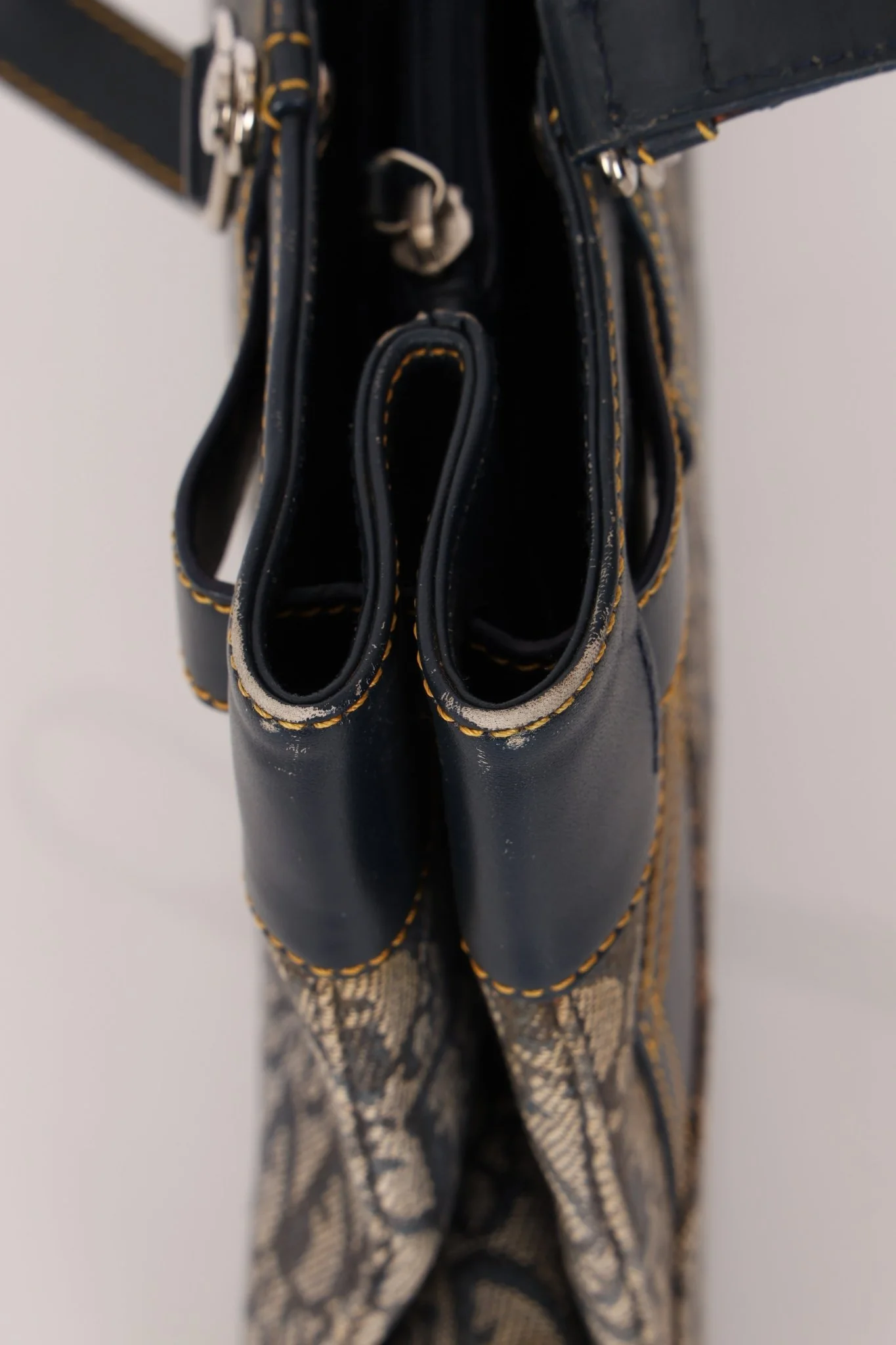Thumbnail 12